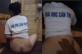 Meu irmão esmagou sua irmã para foder a buceta